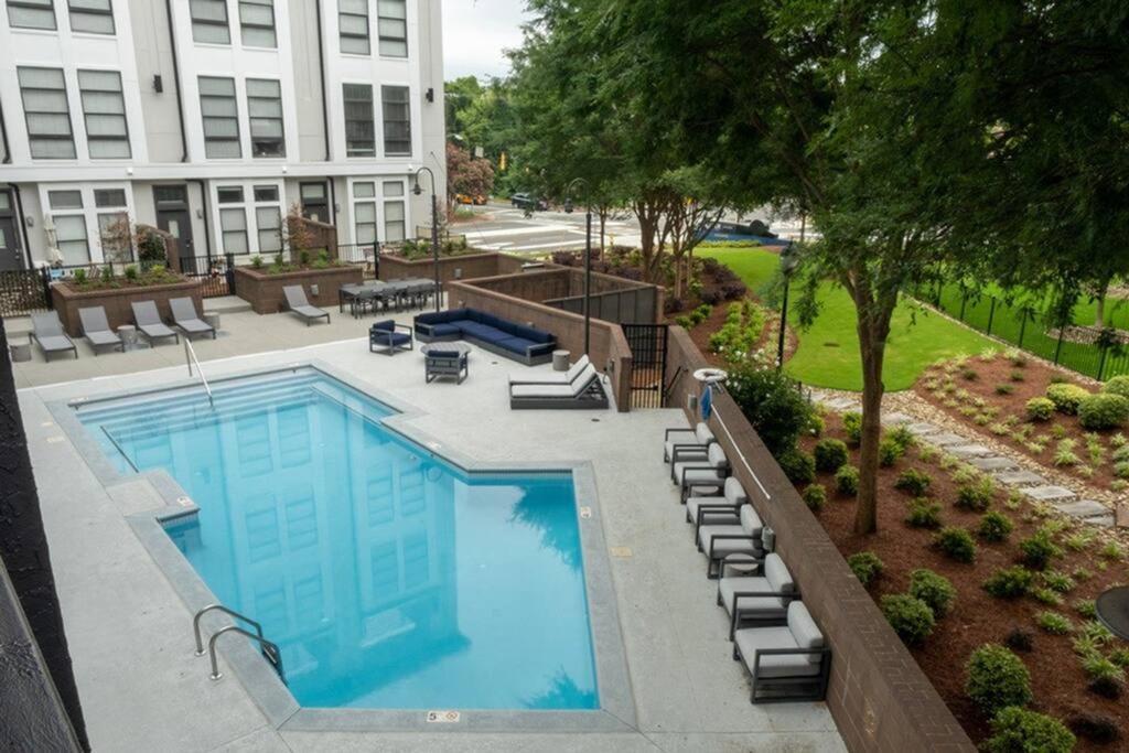 Apartamento Townhouse In Uptown King Bed-Wi-Fi-Free Parking-Pool Charlotte Exterior foto